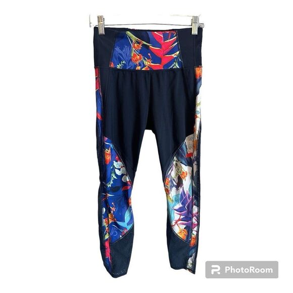 Athleta Tropical Precision 7/8 Tights black Floral Mesh Size small leggings - Picture 1 of 9